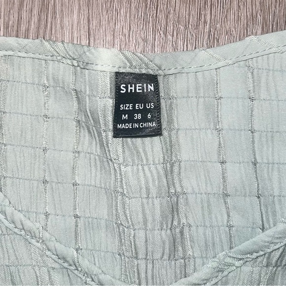 Shein Woman’s Oversized Textured Green Top Size Medium - Picture 4 of 5